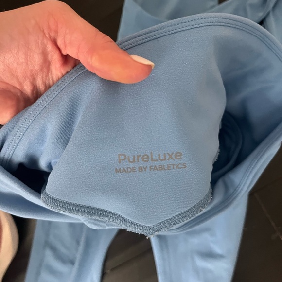 Blue Fabletics set - Picture 2 of 3